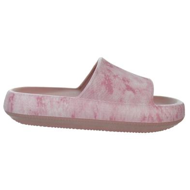 Nicoboco Tamir Zueco en goma muy confortable y ligero. Un original diseño para disfrutar los días de playa y piscina.