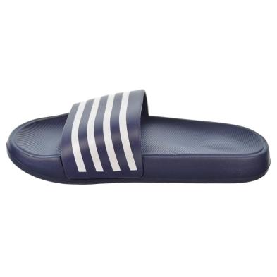 Nicoboco Gum Chancla en goma muy confortable y ligera. Un diseño ideal para disfrutar los días de playa y piscina.