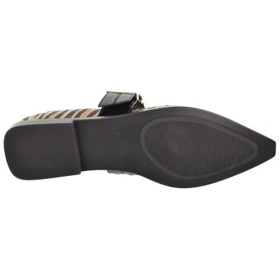 Isteria 532 Zapato Confort Textil Cebra Punta Fina Mujer