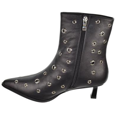 Isteria 555 Botín Acolchada con Remaches Tacón Fino Mujer